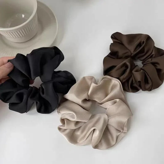 Luna Silk Scrunchie